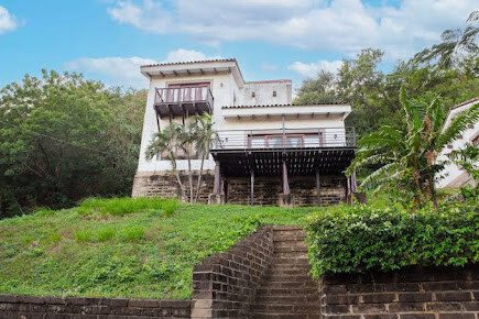 Exterior view of Casa Lovejitsu, a fully equipped 2-bedroom home in San Juan del Sur, Nicaragua